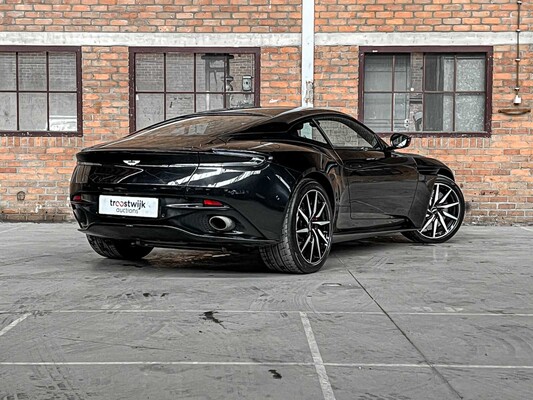 Aston Martin DB11 4.0 V8 510PS 2017, T-223-BS