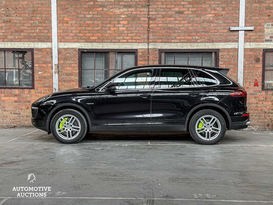 Porsche Cayenne S E-Hybrid 3.0 V6 416hp 2015 (Facelift)