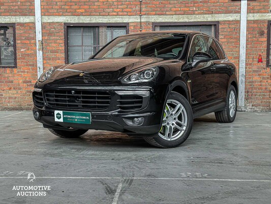 Porsche Cayenne S E-Hybrid 3.0 V6 416hp 2015 (Facelift)