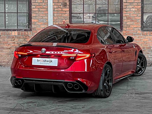 Alfa Romeo Giulia Quadrifoglio 510PS 2017