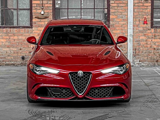 Alfa Romeo Giulia Quadrifoglio 510PS 2017