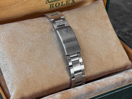 Rolex Oyster Precision 6694 1975 Wristwatch