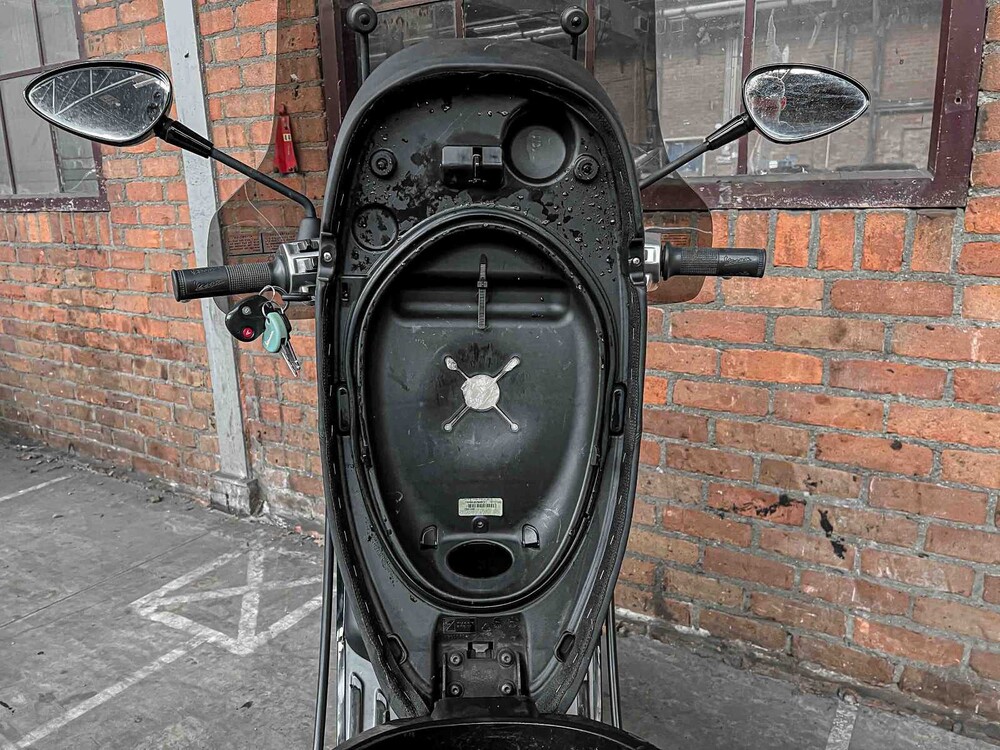 Vespa Sprint 4T 2015, DDB-52-B