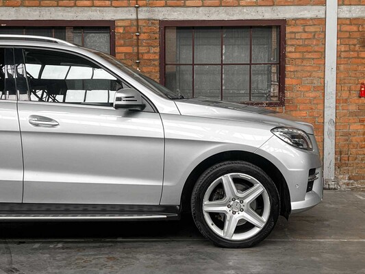 Mercedes-Benz ML350 AMG BlueTEC 3.0 V6 4Matic 258hp 2013, 8-SNT-28