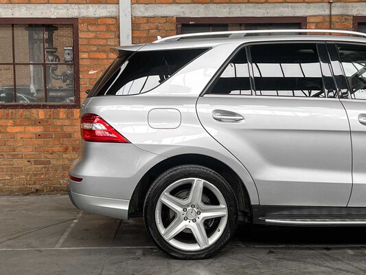 Mercedes-Benz ML350 AMG BlueTEC 3.0 V6 4Matic 258hp 2013, 8-SNT-28