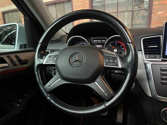 Mercedes-Benz ML350 AMG BlueTEC 3.0 V6 4Matic 258hp 2013, 8-SNT-28