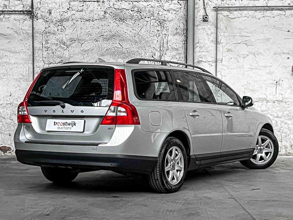 Volvo V70 2.0 Kinetic 145pk 2008, 10-GJK-4