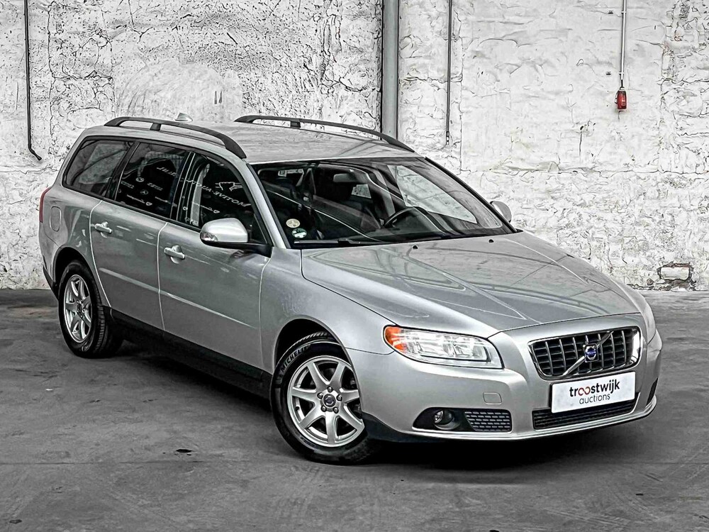 Volvo V70 2.0 Kinetic 145pk 2008, 10-GJK-4