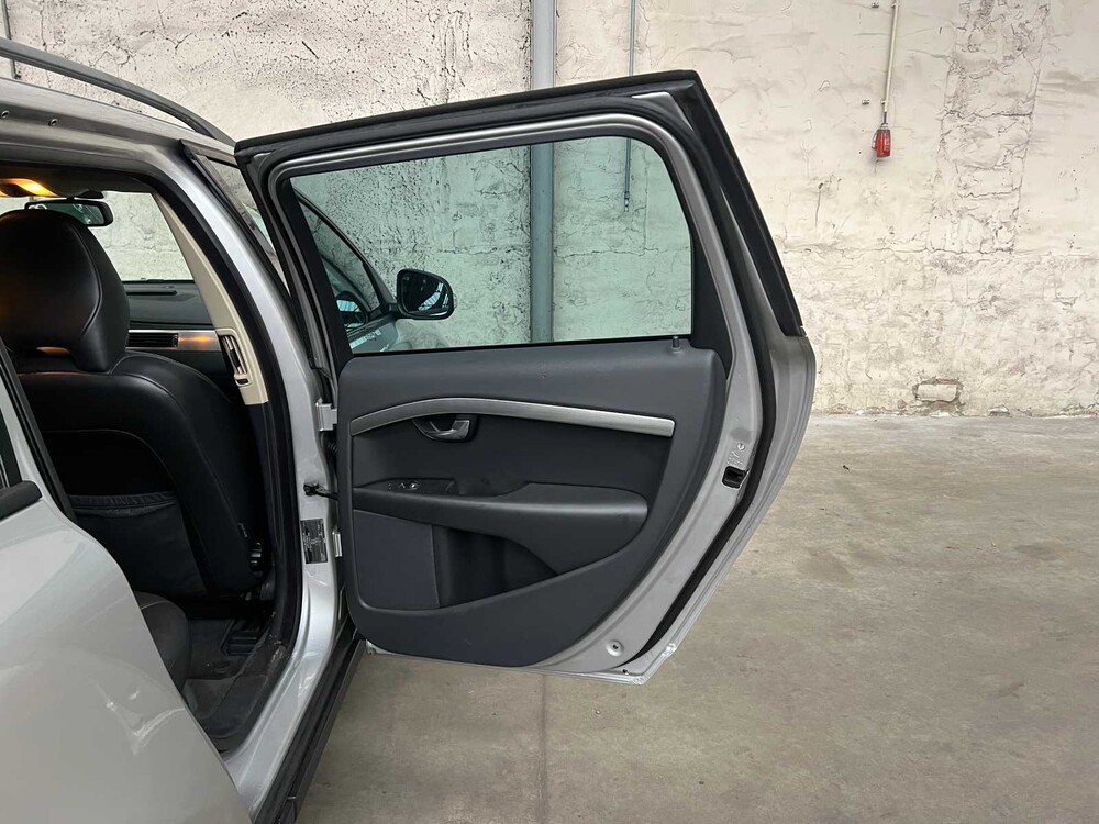 Volvo V70 2.0 Kinetic 145pk 2008, 10-GJK-4