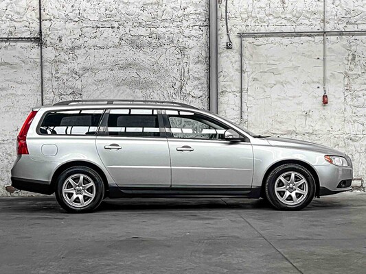 Volvo V70 2.0 Kinetic 145hp 2008, 10-GJK-4