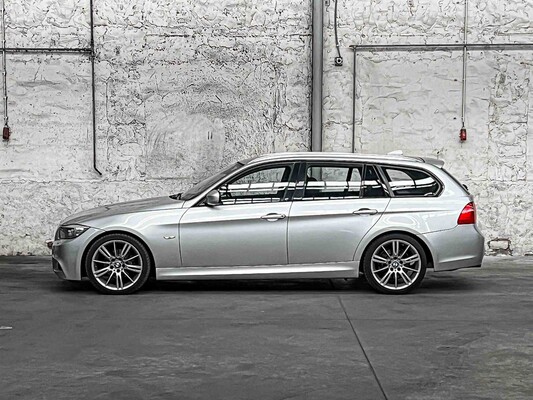 BMW 3 Series Touring 318i Corp.L.Lux Line 136hp 2012, 15-TDL-2