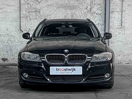 BMW 3-serie 318i Business line 143hp 2010, L-615-RN