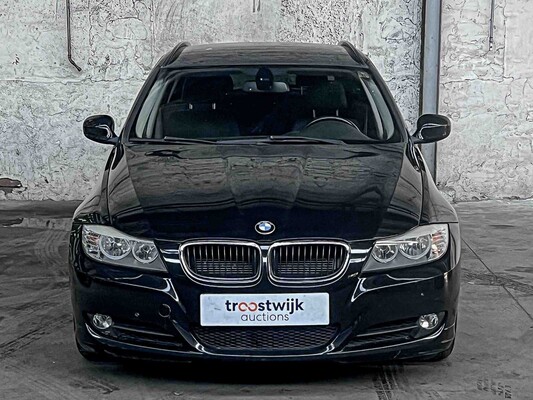 BMW 3-serie 318i Business line 143hp 2010, L-615-RN