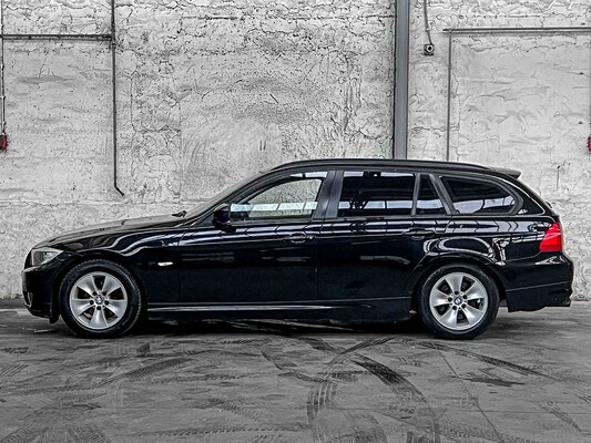 BMW 3-serie 318i Business line 143hp 2010, L-615-RN