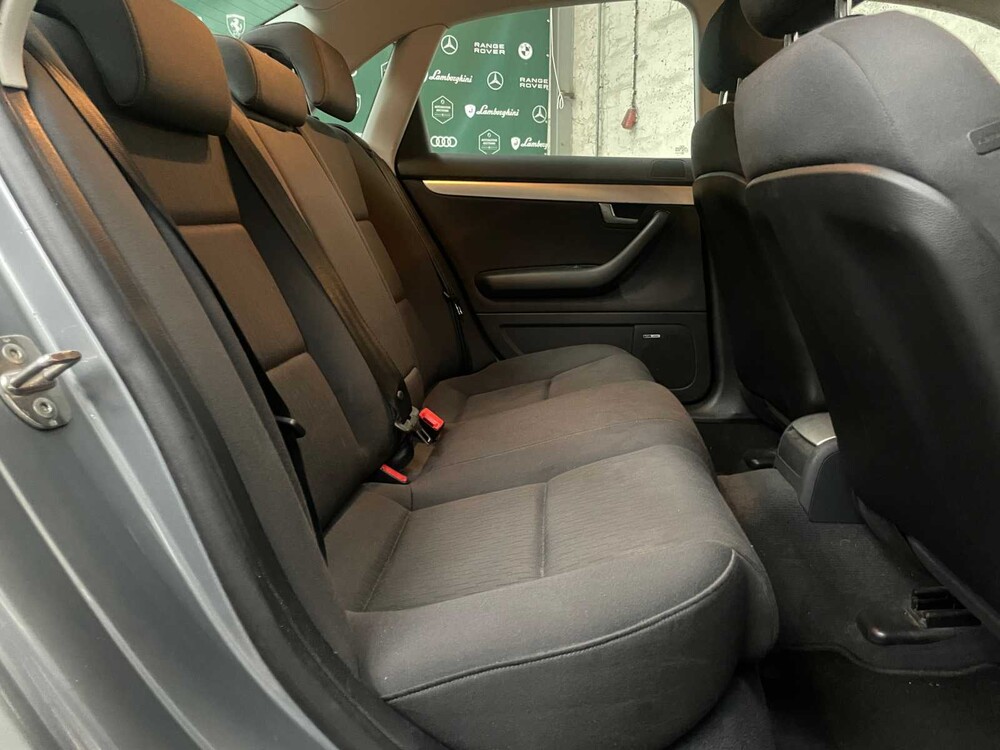 Audi A4 Limousine 2.0 Pro Line 131hp 2006, 27-SX-NN