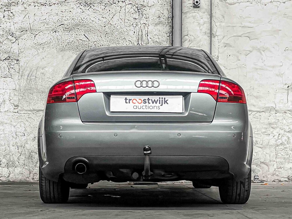 Audi A4 Limousine 2.0 Pro Line 131hp 2006, 27-SX-NN