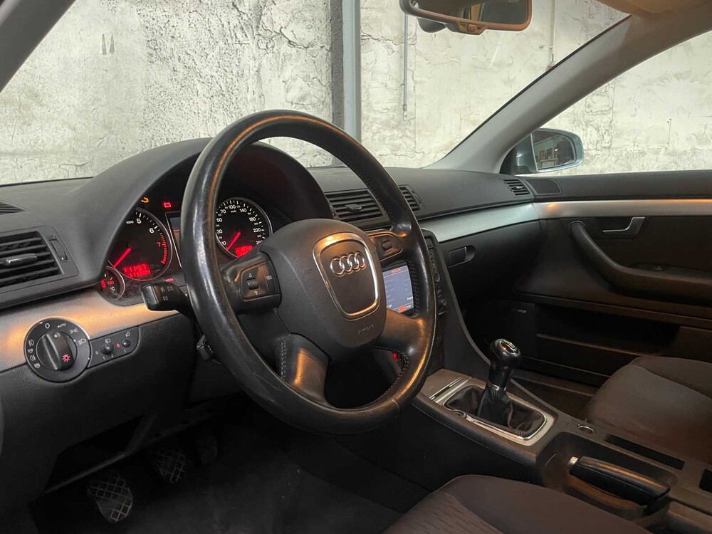 Audi A4 Limousine 2.0 Pro Line 131hp 2006, 27-SX-NN