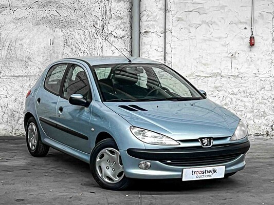 Peugeot 206 1.4 XT 75hp 2001, 07-GJ-XX