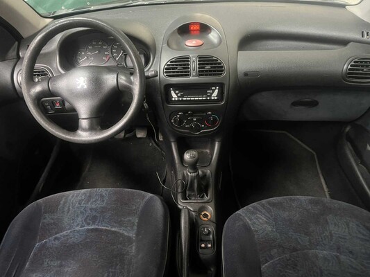 Peugeot 206 1.4 XT 75hp 2001, 07-GJ-XX