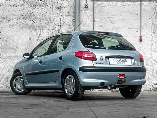 Peugeot 206 1.4 XT 75hp 2001, 07-GJ-XX