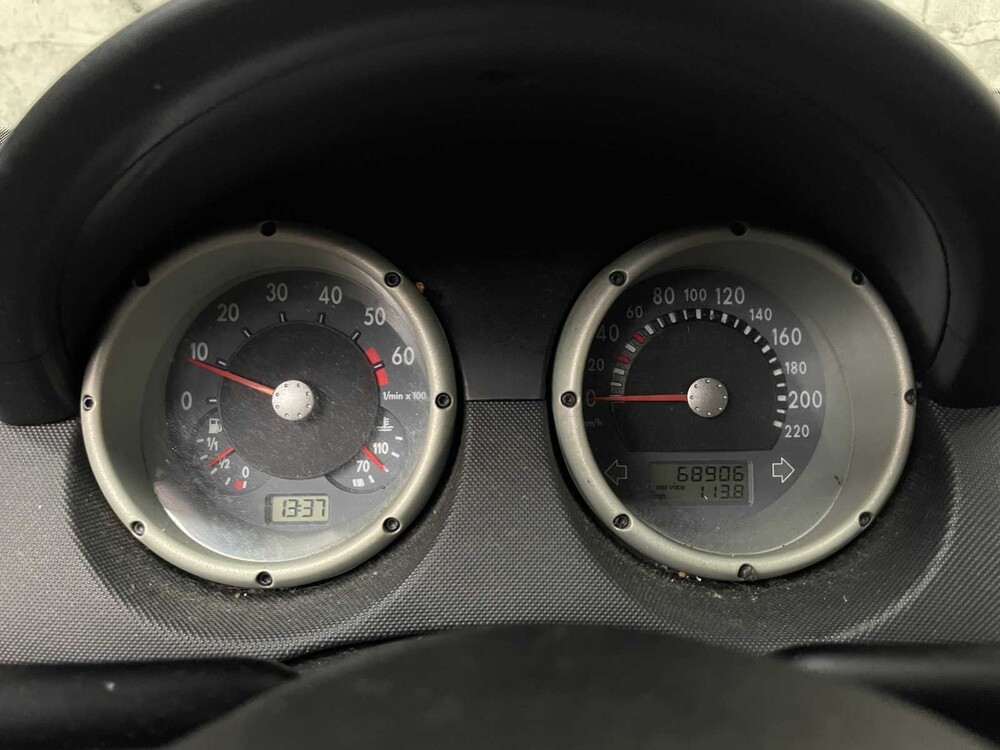 Volkswagen Polo 1.4 Comfortline 60pk 2000, 96-FZ-GL