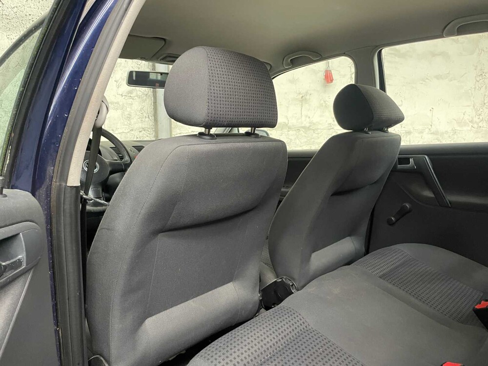 Volkswagen Polo 1.4 Comfortline 60pk 2000, 96-FZ-GL