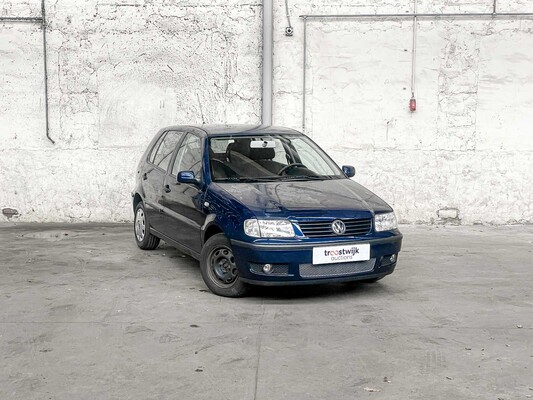 Volkswagen Polo 1.4 Comfortline 60hp 2000, 96-FZ-GL