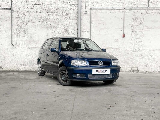 Volkswagen Polo 1.4 Comfortline 60hp 2000, 96-FZ-GL