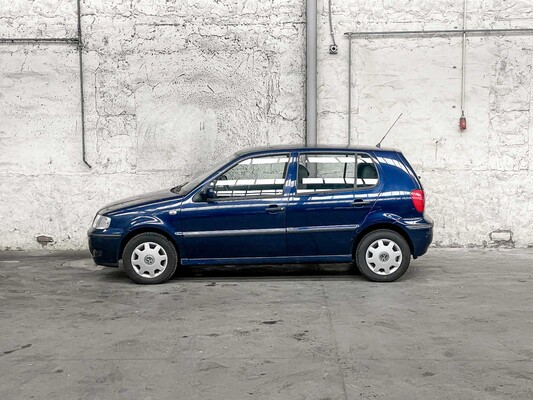 Volkswagen Polo 1.4 Comfortline 60hp 2000, 96-FZ-GL