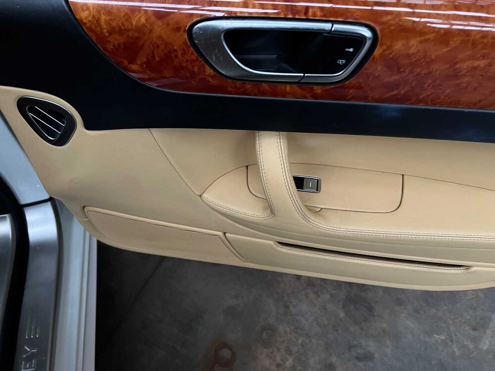 Bentley Continental Flying Spur 6.0 W12 525hp 2005 Youngtimer 