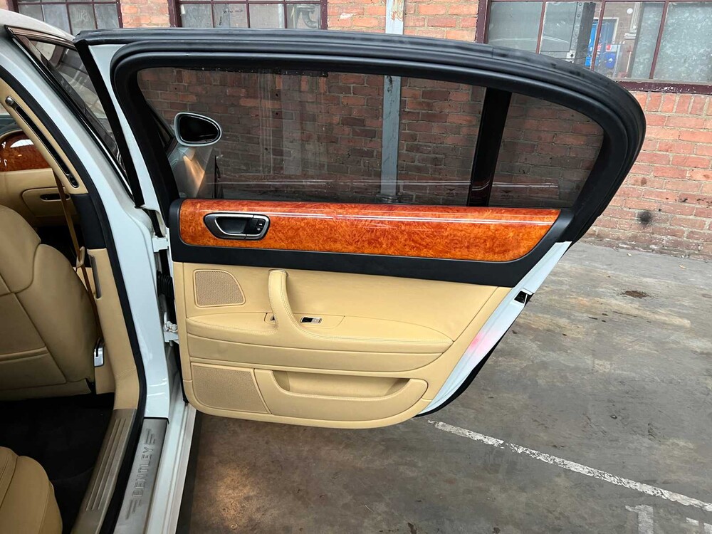 Bentley Continental Flying Spur 6.0 W12 525hp 2005 Youngtimer 