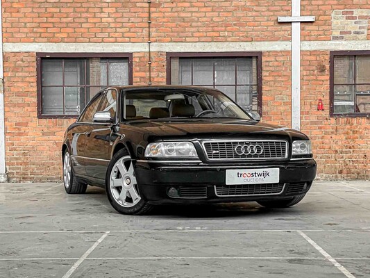 Audi S8 4.2 V8 360pk 2000, 72-FV-VP