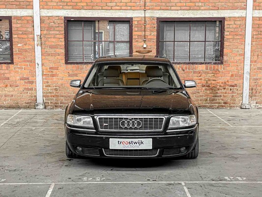 Audi S8 4.2 V8 360pk 2000, 72-FV-VP