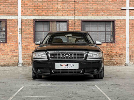 Audi S8 4.2 V8 360pk 2000, 72-FV-VP