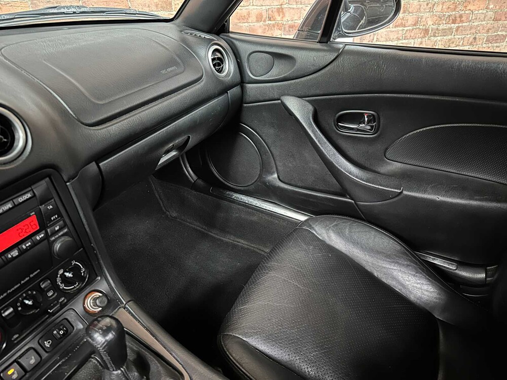 Mazda MX-5 Cabriolet 1.8 SVT Sportive 145hp 2002, 93-SBF-4