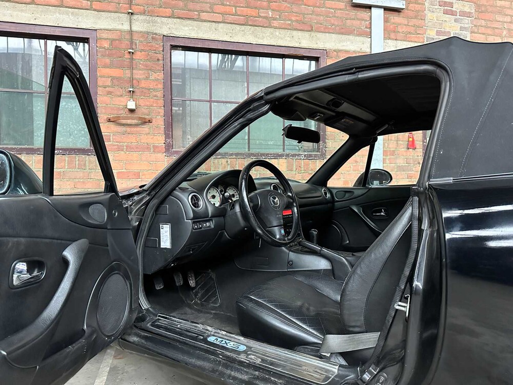 Mazda MX-5 Cabriolet 1.8 SVT Sportive 145hp 2002, 93-SBF-4