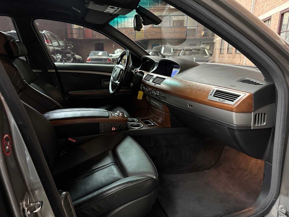 BMW 750Li High Executive 367hp 2005 (Original-NL) 7-series, 22-RJ-DB