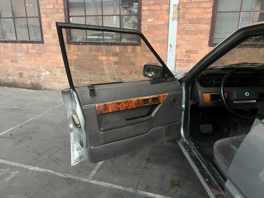 Rover SD-serie 3.5 Vanden Plas M1 168hp 1985 (Original-NL), NN-69-KH