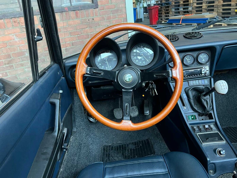 Alfa Romeo Spider 1.6 107hp 1983, GL-HV-75