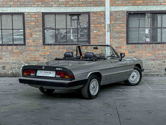 Alfa Romeo Spider 1.6 107pk 1983, GL-HV-75