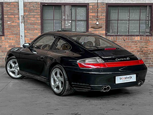 Porsche 911 Carrera 4S 996 320pk 2003