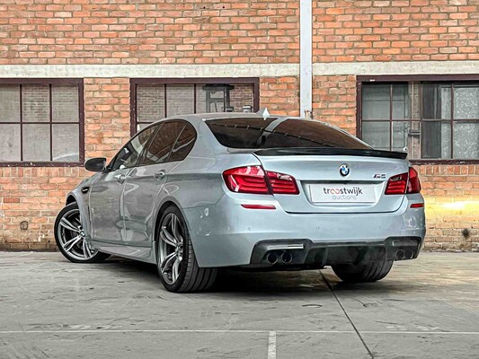 BMW M5 4.0 V8 F10 553pk 2012