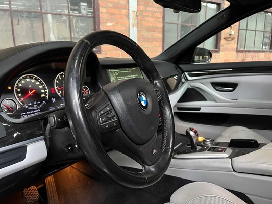 BMW M5 4.0 V8 F10 553pk 2012