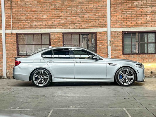 BMW M5 4.0 V8 F10 553pk 2012