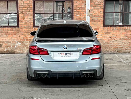 BMW M5 4.0 V8 F10 553pk 2012