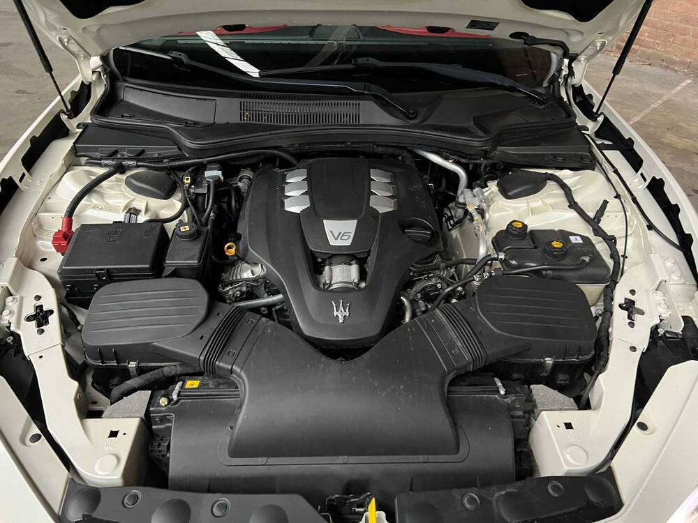 Maserati Ghibli 3.0 V6 338hp 2015