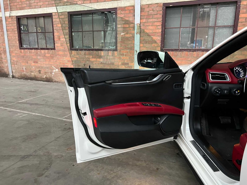 Maserati Ghibli 3.0 V6 338hp 2015