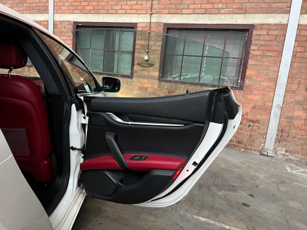 Maserati Ghibli 3.0 V6 338hp 2015