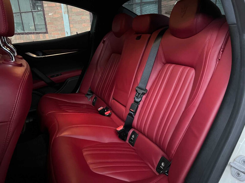 Maserati Ghibli 3.0 V6 338hp 2015