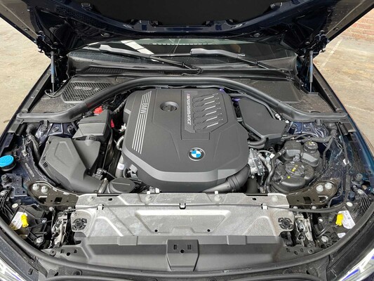 BMW M340i xDrive M-Sport 374pk 2024 G20 (Origineel-NL + 1e Eigenaar) 3-serie, X-742-PS -Fabrieksgarantie-